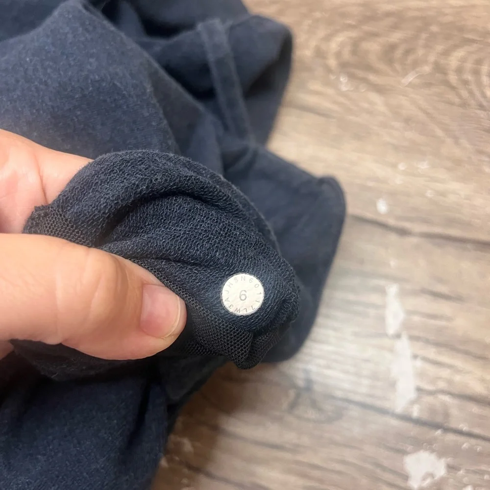 Lululemon Gray Cut Above Pullover Hoodie Size 6‎